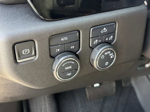 Certified 2023 Chevrolet Silverado 1500 LT AWD/4WD image 5