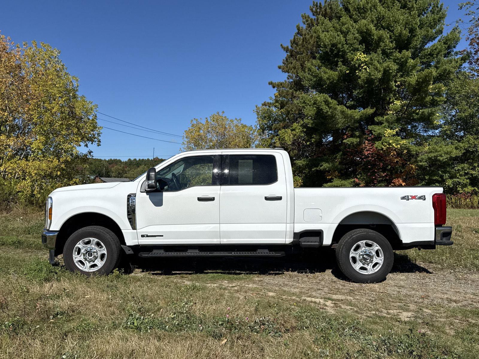 Used 2026 Ford F250 XLT AWD/4WD image 3