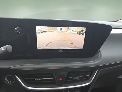 Used 2024 Buick Encore GX Sport Touring w/ Comfort Package image 17