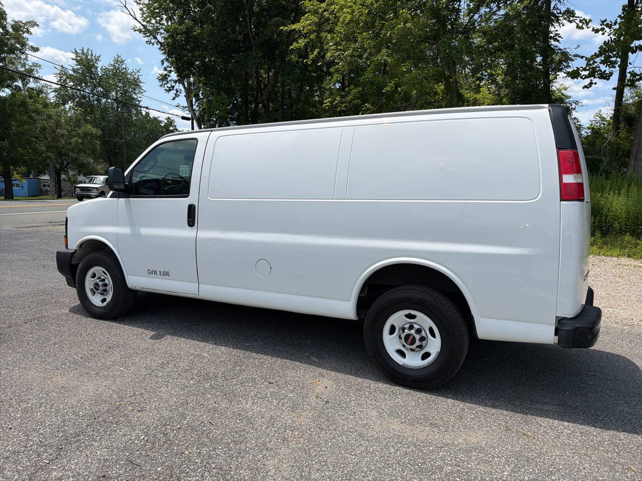 Used 2017 GMC Savana 2500 RWD image 17