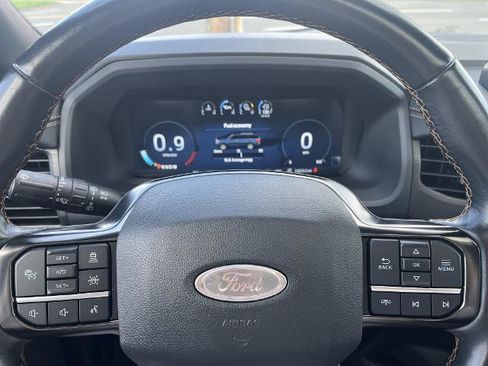 Certified 2024 Ford Expedition Platinum AWD/4WD image 5