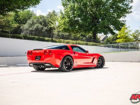 Used 2013 Chevrolet Corvette Z06 w/ 3LZ Preferred Equipment Group RWD image 21
