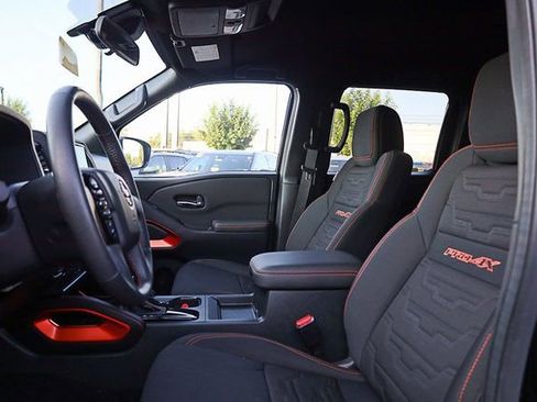 Used 2024 Nissan Frontier PRO-4X w/ Off-Road Protection Package image 28