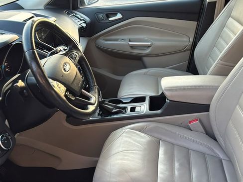 Used 2017 Ford Escape Titanium image 24