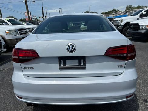 Used 2017 Volkswagen Jetta S FWD image 2