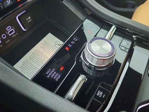 New 2025 Jeep Grand Cherokee L Summit image 29