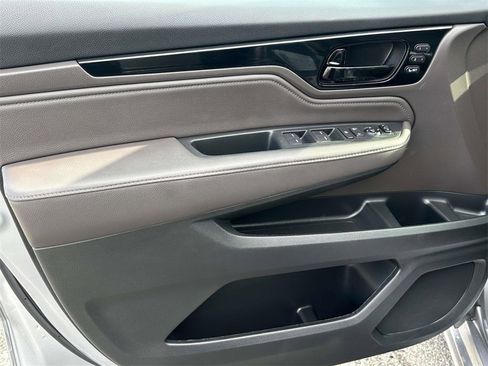 Certified 2023 Honda Odyssey Touring image 16