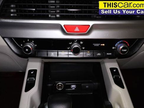 Used 2021 Kia Telluride S AWD/4WD image 24