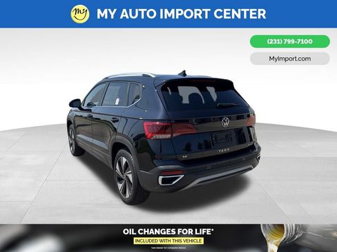 Used 2024 Volkswagen Taos SE AWD/4WD image 5
