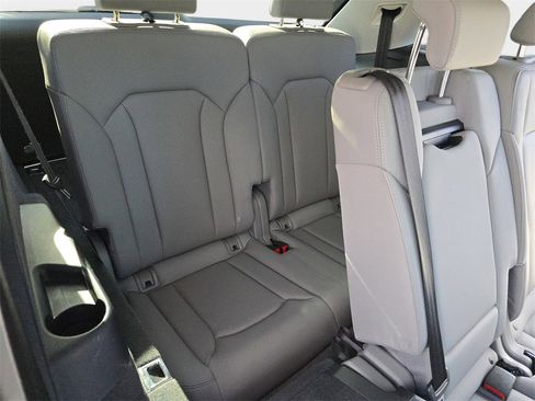 Certified 2023 Audi Q7 2.0T Premium image 12