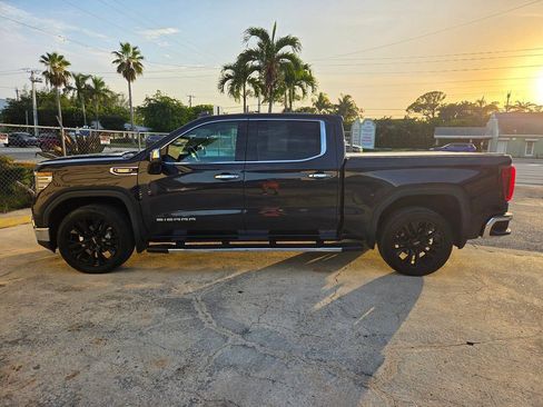 Used 2022 GMC Sierra 1500 SLT w/ SLT Premium Plus Package RWD image 8