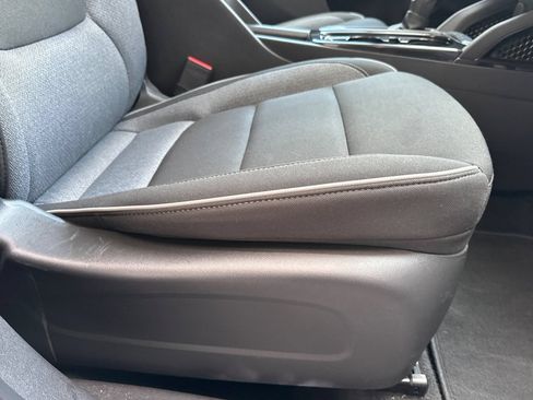 Used 2025 Chevrolet TrailBlazer LT w/ Driver Confidence Package FWD image 23