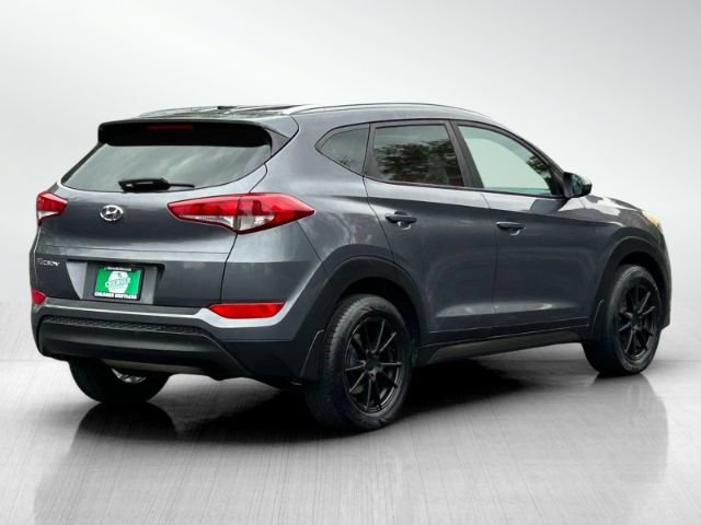 Used 2016 Hyundai Tucson SE w/ Option Group 02 FWD image 4