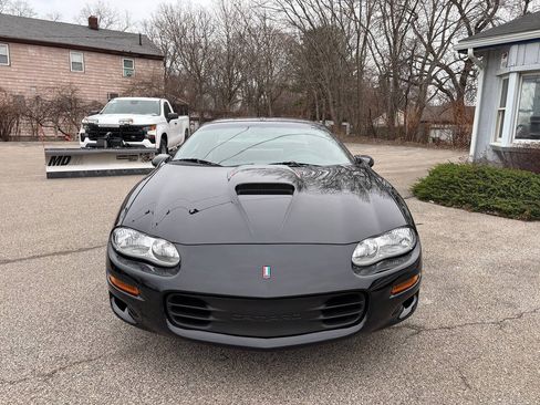 Used 2001 Chevrolet Camaro SS Coupe w/ SS Performance/Appearance Pkg RWD image 7