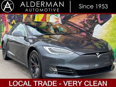 Used 2019 Tesla Model S Performance image 1