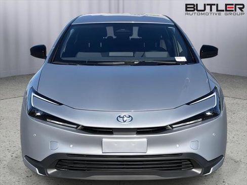 Certified 2025 Toyota Prius LE image 8