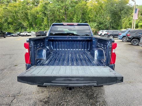 Used 2020 Chevrolet Silverado 1500 Custom w/ Custom Value Package image 11