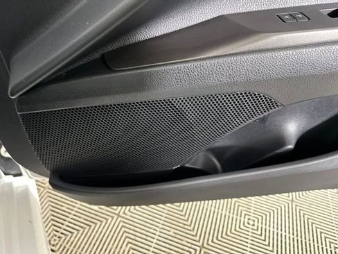 Used 2023 Toyota Camry SE image 29