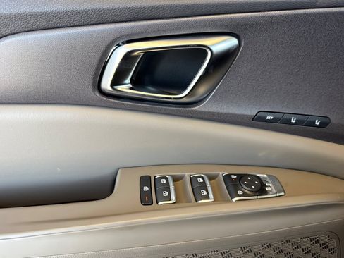 New 2026 Kia Carnival SX FWD image 11