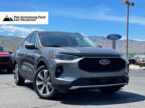 Certified 2025 Ford Escape Platinum AWD/4WD image 1