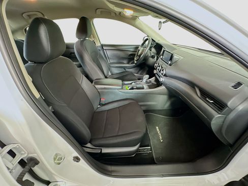 Used 2024 Nissan Sentra S FWD image 28