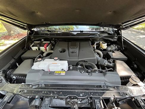 Used 2026 Toyota Tundra SR5 AWD/4WD image 12