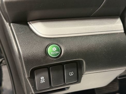 Used 2015 Honda CR-V LX image 13