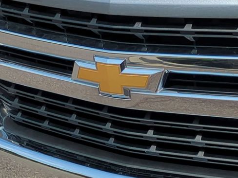 Used 2021 Chevrolet Silverado 1500 LT AWD/4WD image 12