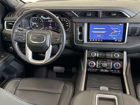 Used 2021 GMC Yukon Denali w/ Advanced Technology Package AWD/4WD image 28
