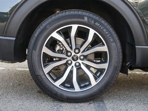 New 2023 Ford Explorer ST-Line w/ Class IV Trailer Tow Package image 11