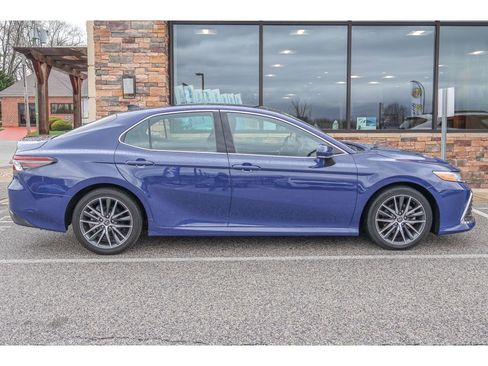 Used 2023 Toyota Camry XLE image 2