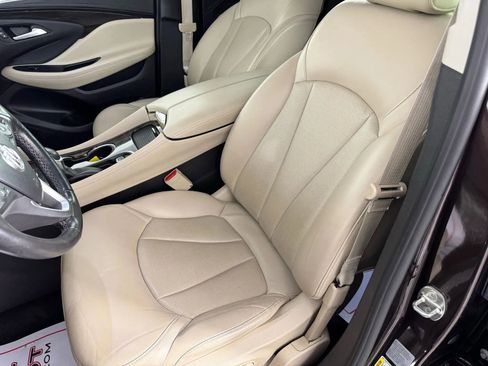 Used 2020 Buick Envision Essence image 32