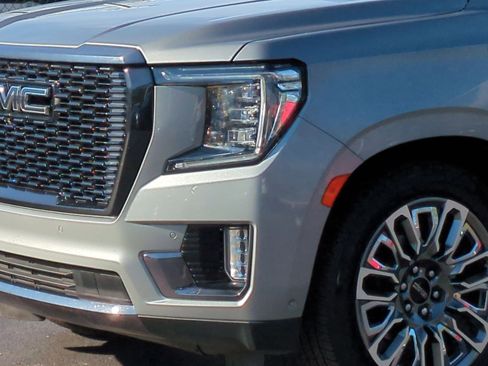 Used 2023 GMC Yukon XL Denali Ultimate image 6