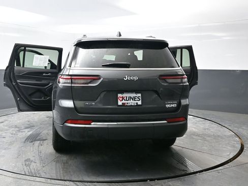 Used 2023 Jeep Grand Cherokee L Laredo image 60
