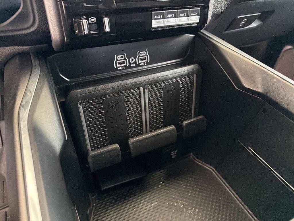 Used 2025 RAM 3500 Laramie AWD/4WD image 46