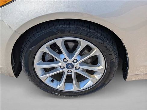 Used 2019 Ford Fusion SE FWD image 27