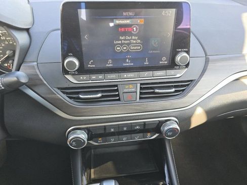Used 2023 Nissan Altima 2.5 SV AWD/4WD image 28