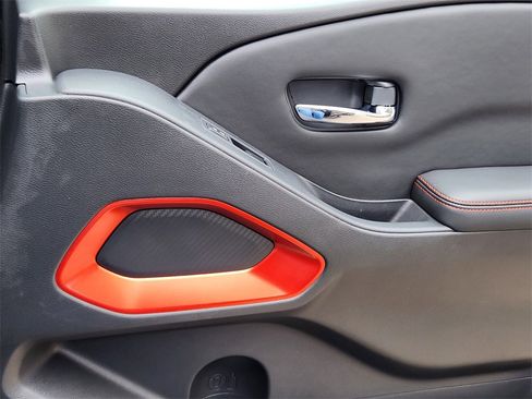 Used 2023 Nissan Frontier PRO-4X w/ Tow Package image 13