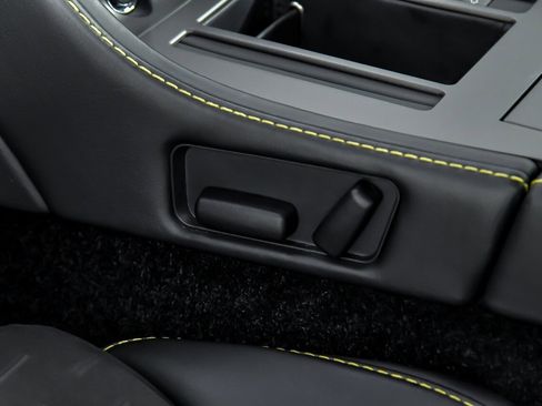 Used 2015 Aston Martin V8 Vantage GT image 25