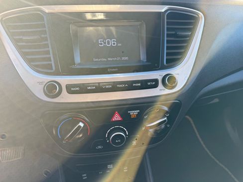Used 2019 Hyundai Accent SE FWD image 21