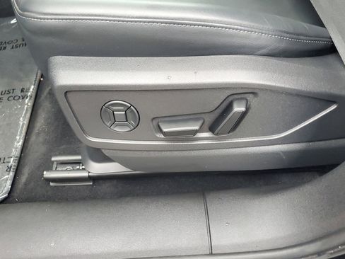 Used 2025 Audi Q5 Premium w/ Convenience Package AWD/4WD image 20