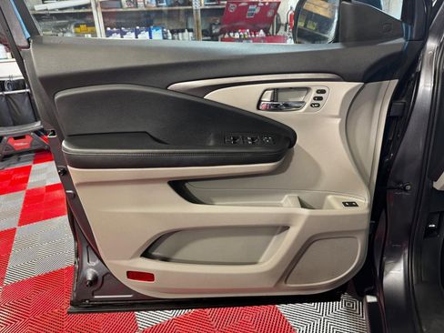 Used 2019 Honda Pilot EX-L image 18