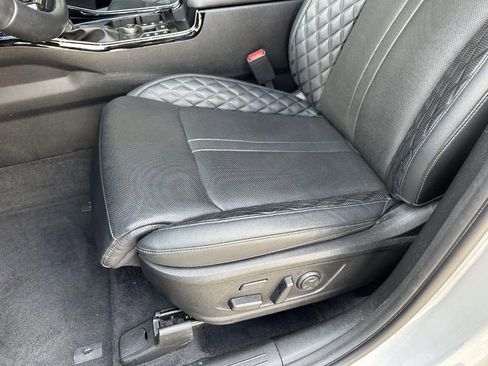 Used 2023 Kia Sorento SX Prestige image 19