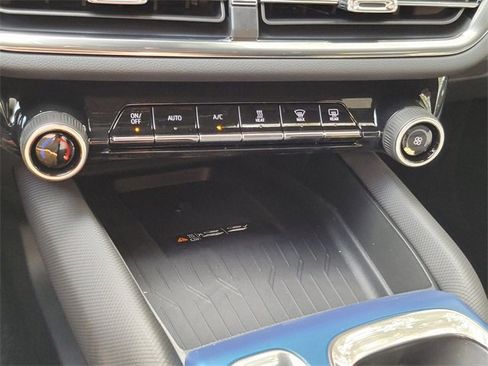 New 2026 Chevrolet Equinox EV LT image 19