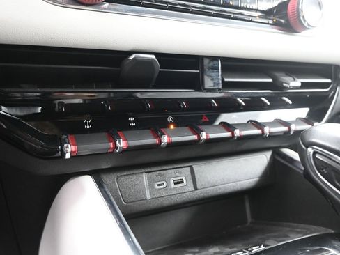 Used 2024 GMC Canyon AT4X image 12