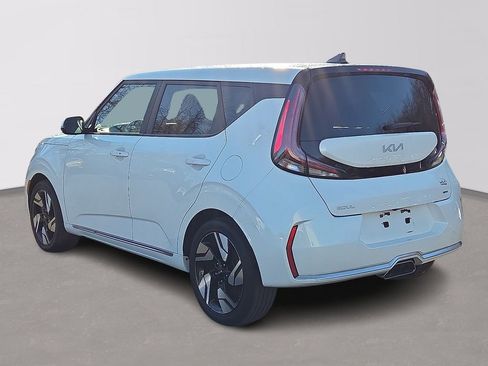 Certified 2023 Kia Soul GT-Line image 4