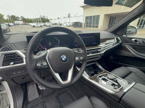 Certified 2024 BMW X5 xDrive40i w/ Premium Package AWD/4WD image 10