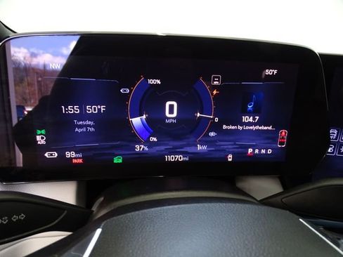 Used 2025 Chevrolet Equinox EV LT FWD image 14