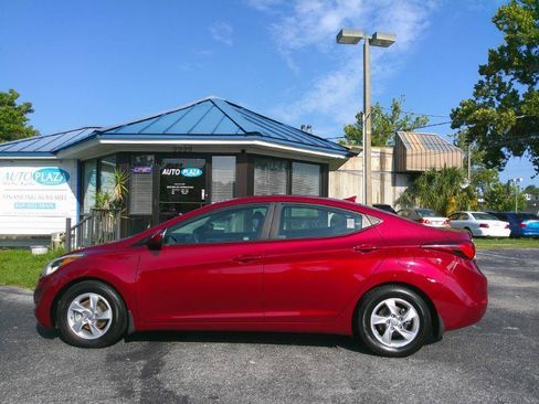 Used 2014 Hyundai Elantra SE FWD image 10