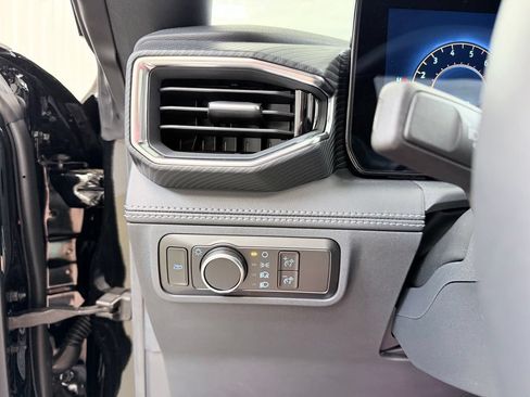 Used 2024 Ford Mustang GT Premium RWD image 31